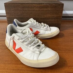 Veja Men T2 Sail Fuchsia Leather Low Top Sneaker Size 8.5